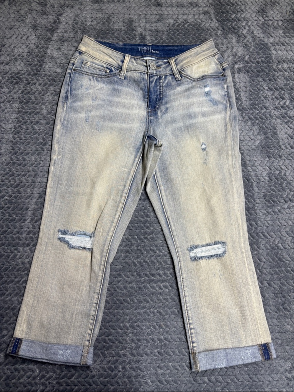 Time and Tru Light Blue Distressed Cropped Jeans